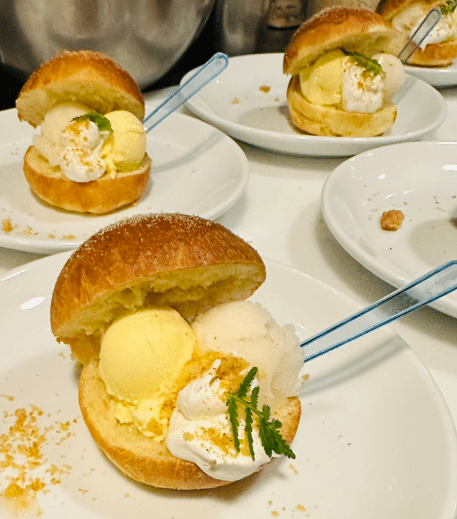 Ice cream on bun