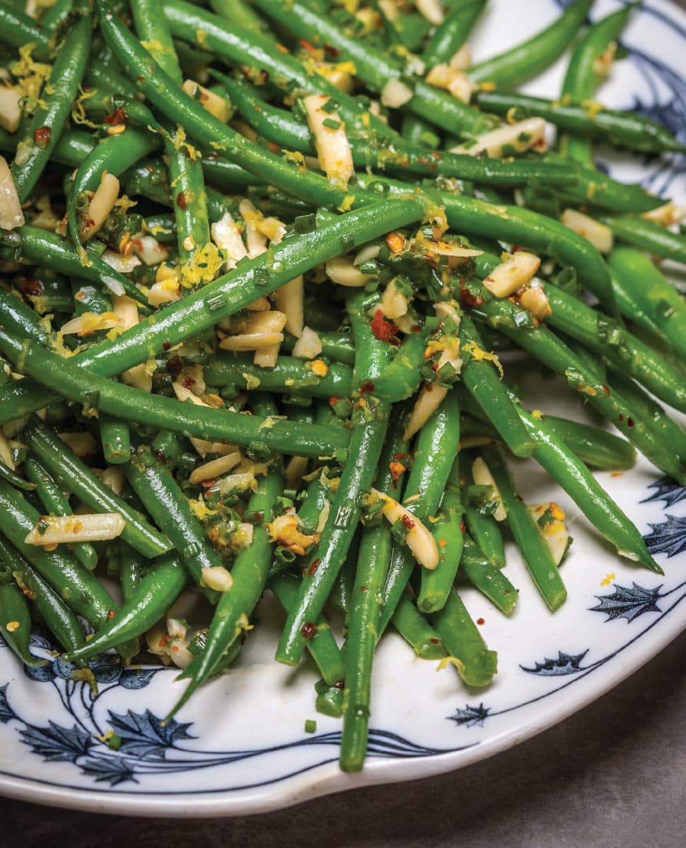A plate of zesty green beans with chives